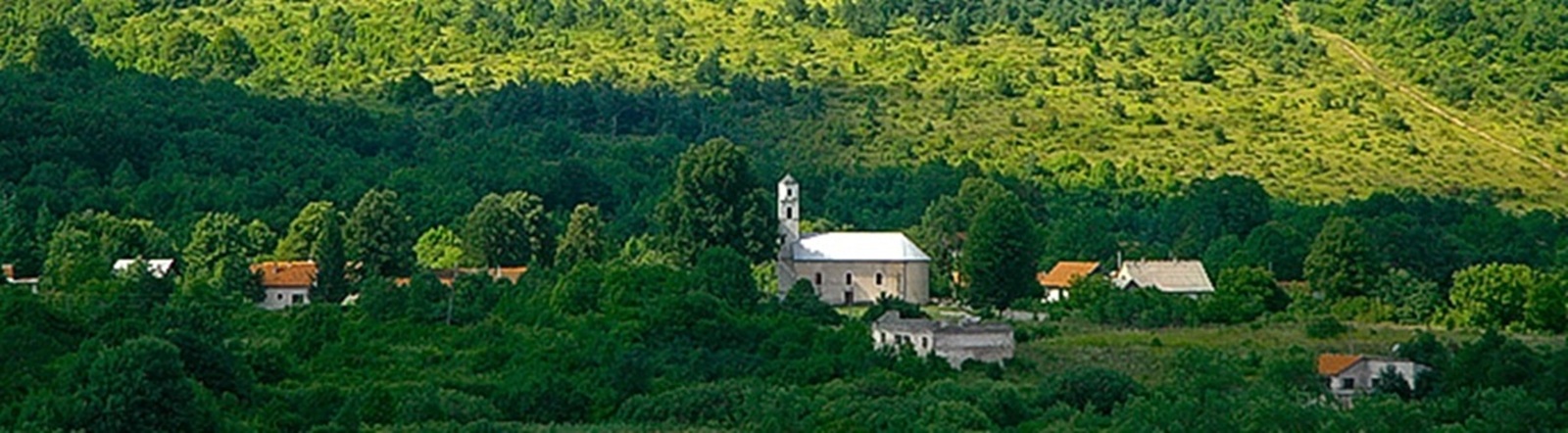 Selo i crkva